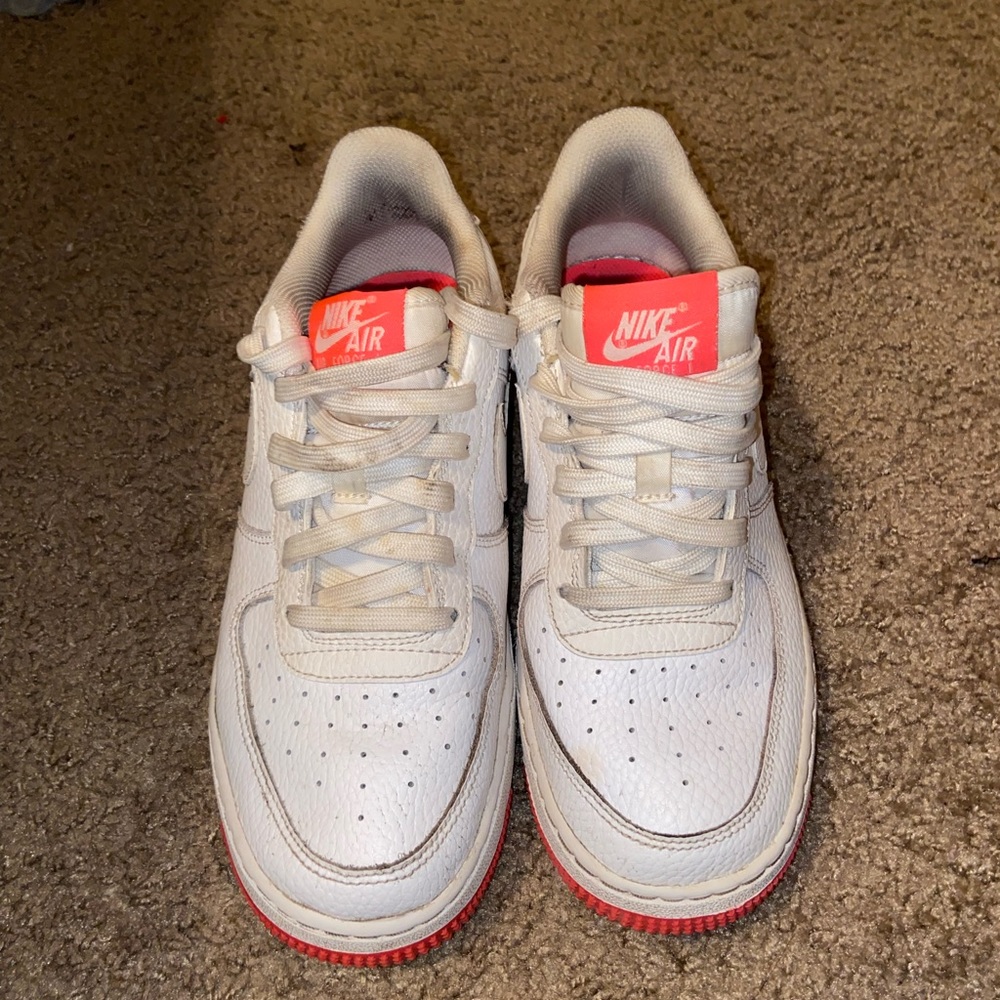 Air Force 1 Low white with pink sole